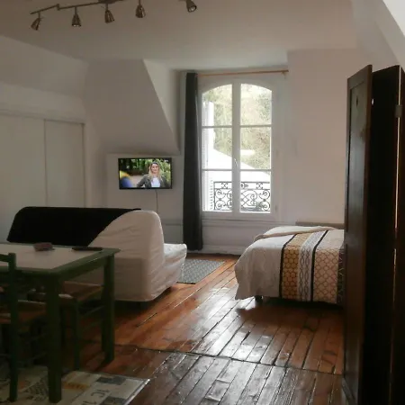 Grand Studio De Charme Avec Vue Sur Le Chateau. Lejlighed